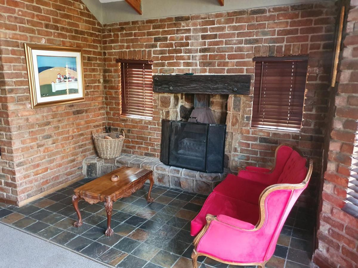 Alm-Ue Villa Dullstroom Exterior photo